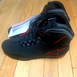 BRAND NEW****Men’s Size 9.5